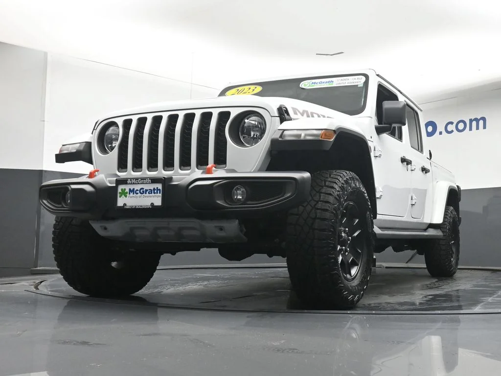 Used 2023 White Jeep Mojave image 7