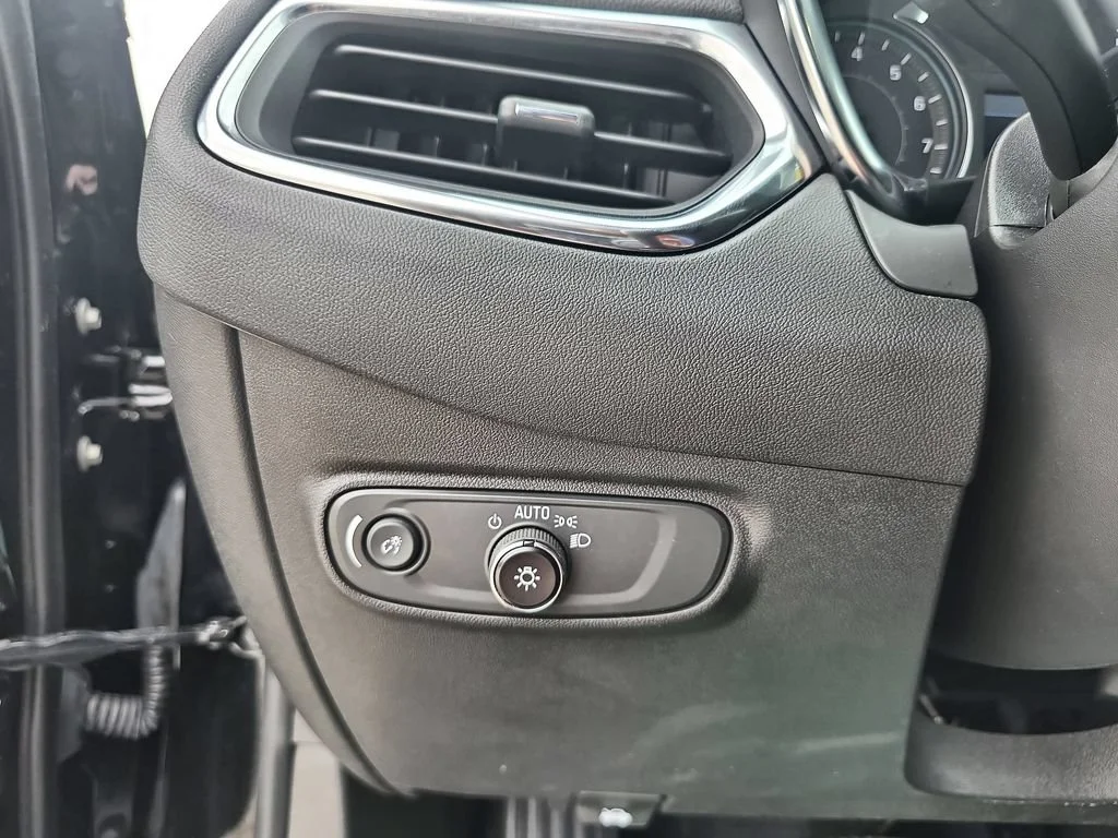 2024 Chevrolet Equinox LT - Photo 18