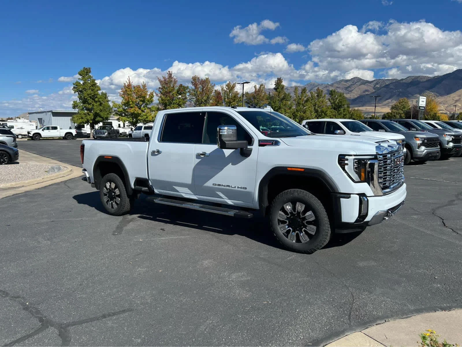2026 GMC Sierra 3500HD Denali - Photo 7