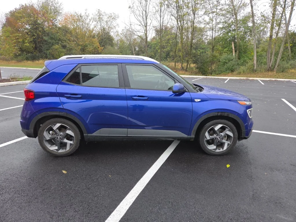 Used 2022 Blue Hyundai Limited image 7
