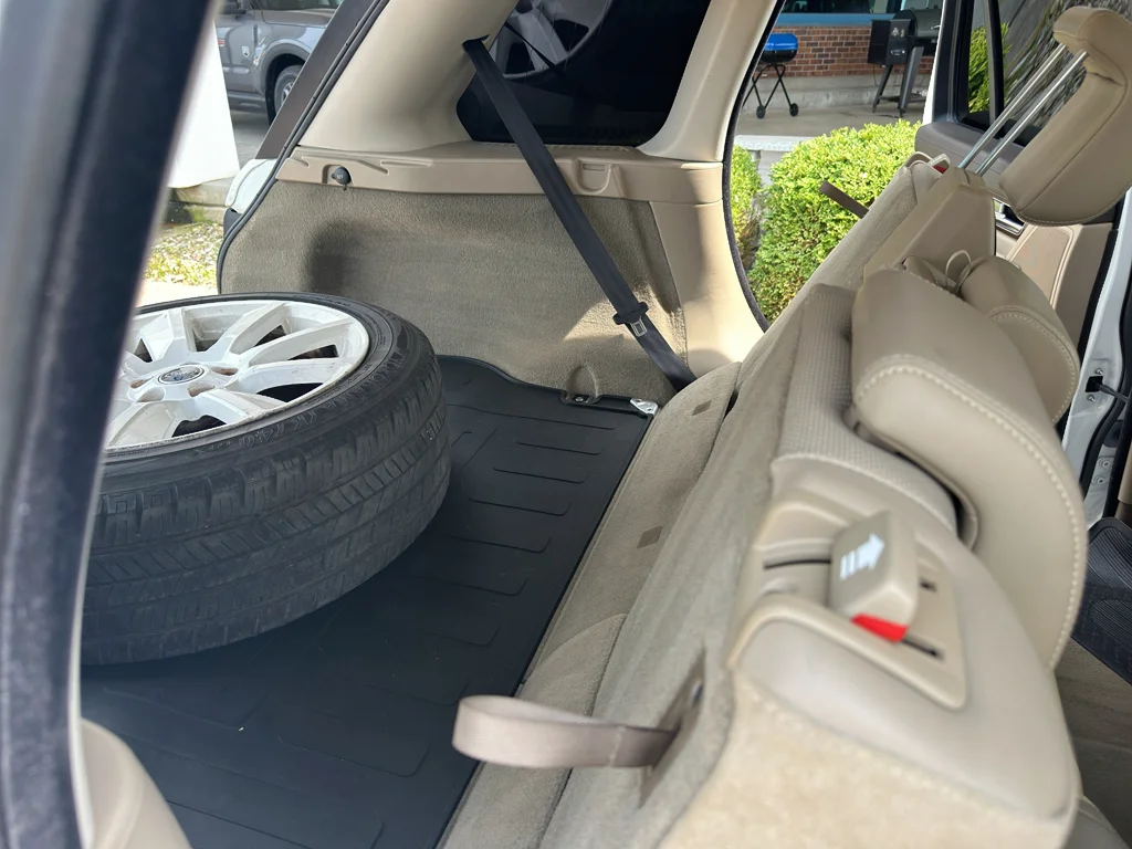 Used 2013 Fuji White Land Rover HSE LUX image 40