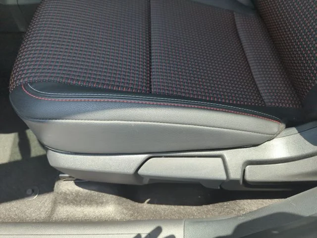Used 2025 White Nissan SR image 35