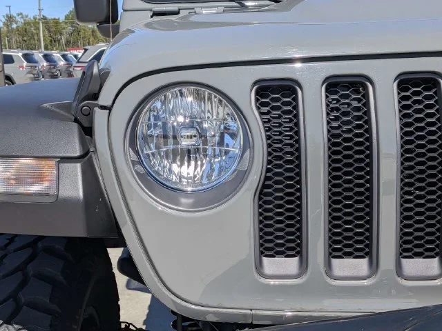 Used 2022 Gray Jeep Unlimited Rubicon image 12