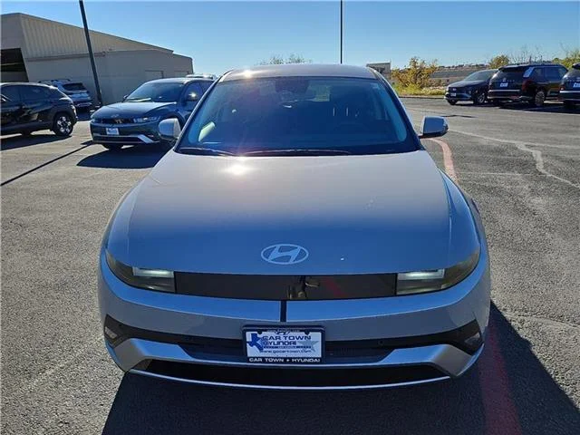 New 2026 Cyber Gray Hyundai SEL image 5
