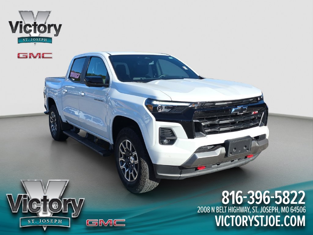 Used 2024 Summit White Chevrolet Z71 image 1