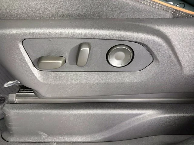 2026 GMC Yukon AT4 - Photo 22