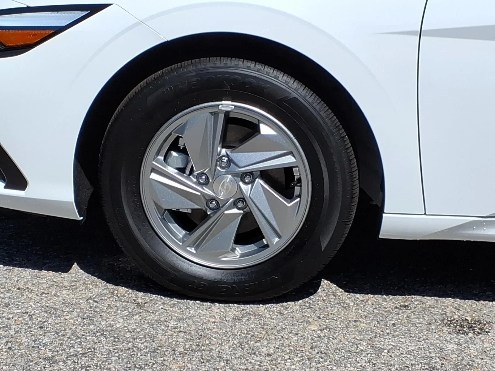 New 2026 Serenity White Pearl Hyundai SE image 10