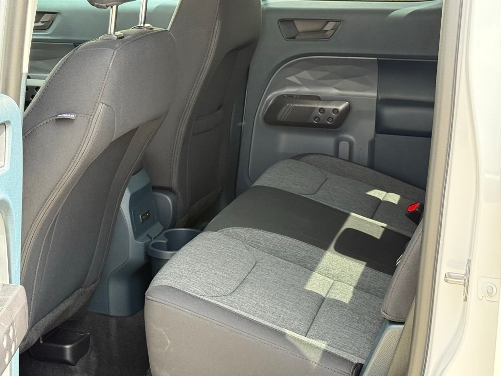 New 2026 Oxford White Ford XLT image 7