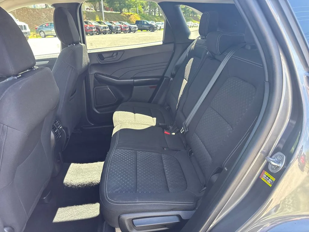 Used 2023 Gray Ford Active image 25