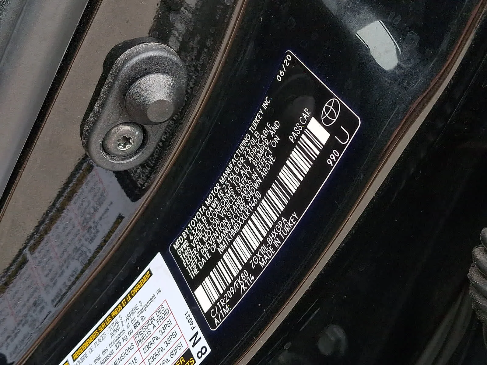 Certified Used 2020 Black Sand Pearl Toyota XLE image 30