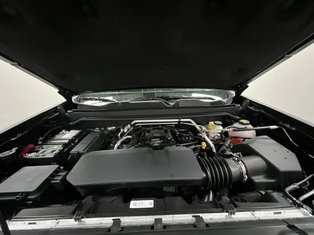 New 2026 Black Chevrolet Z71 image 31
