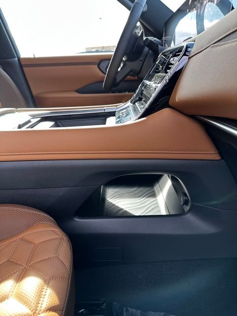 2025 Nissan Armada Platinum Reserve - Photo 10