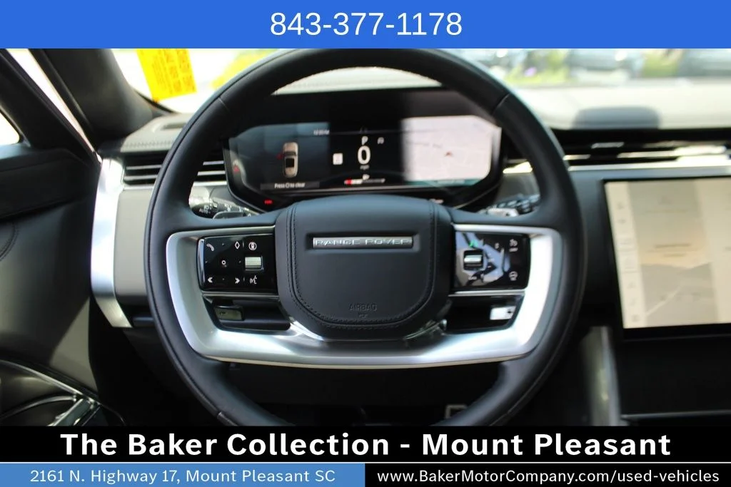 Used 2024 White Land Rover SE image 11