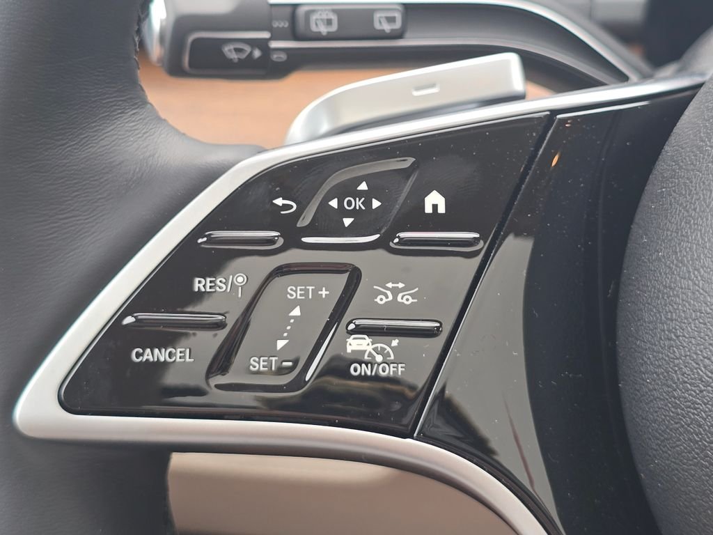 New 2026 MANUFAKTUR Ireland Mid Green Metallic Mercedes-Benz GLE 450 image 41