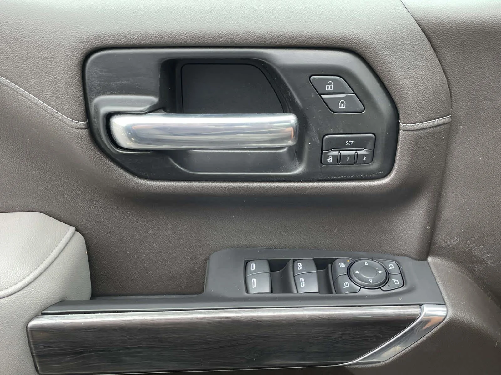 Used 2021 Black Chevrolet LTZ image 31