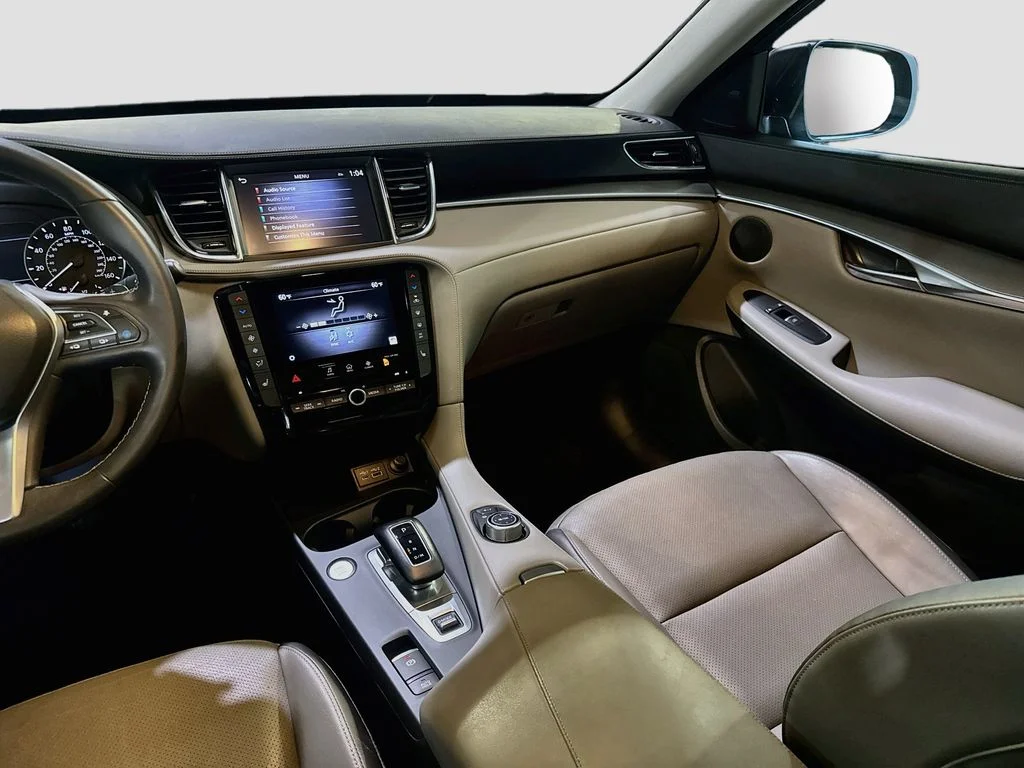 Certified Used 2023 Gray INFINITI LUXE image 24