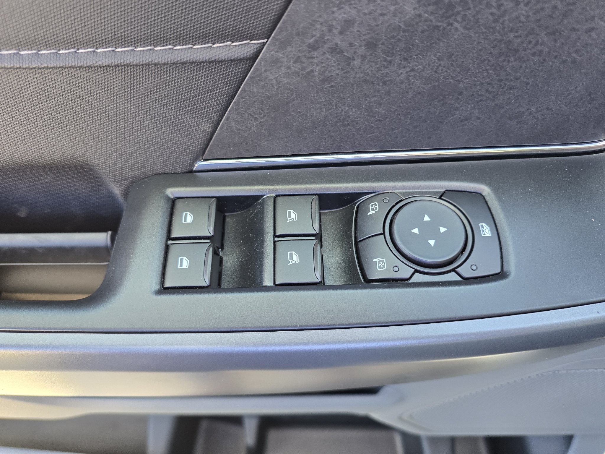 New 2026 Oxford White Ford XLT image 12
