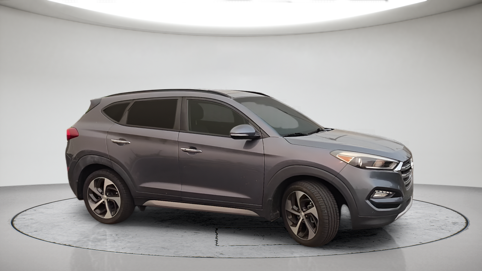 Used 2017 Coliseum Grey Hyundai Limited image 4