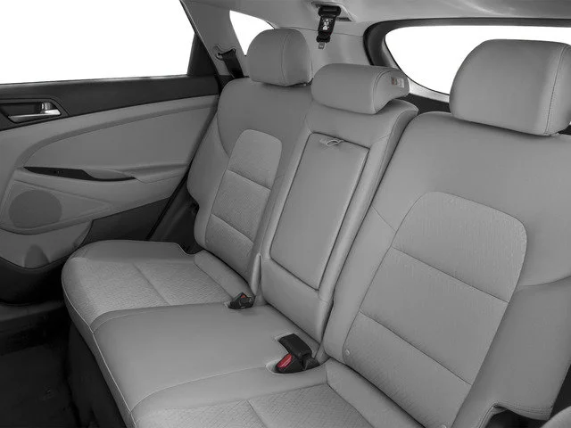 Used 2016 Chromium Silver Hyundai SE image 16