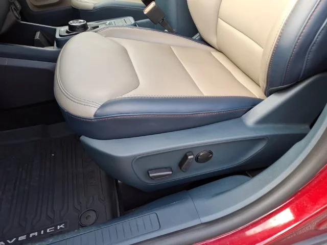 Used 2025 Red Ford Lariat image 17
