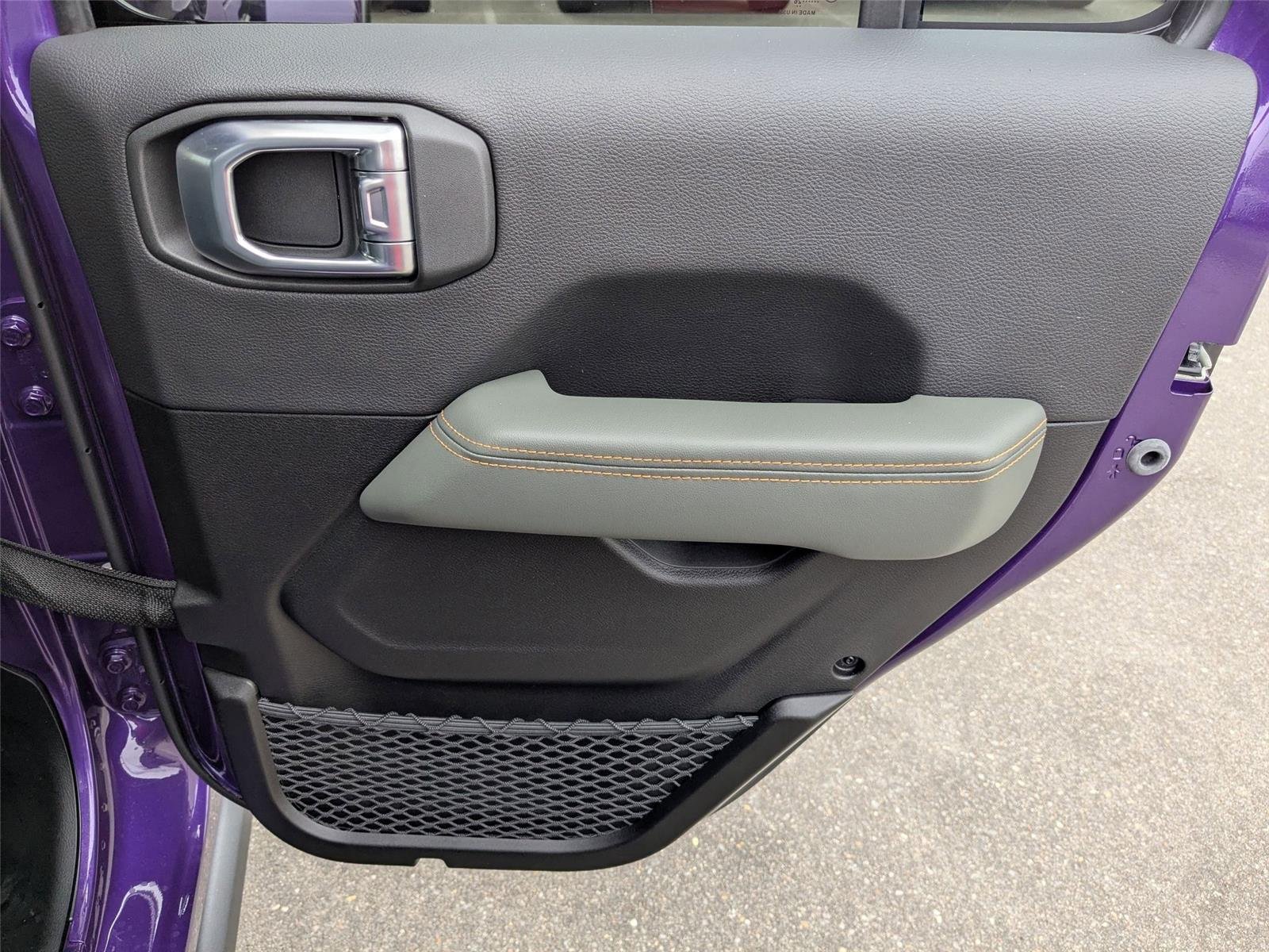 New 2026 Reign Exterior Paint Jeep Mojave X image 30