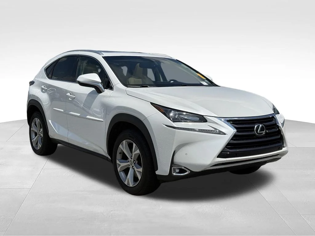 Used 2017 White Lexus 200t image 27