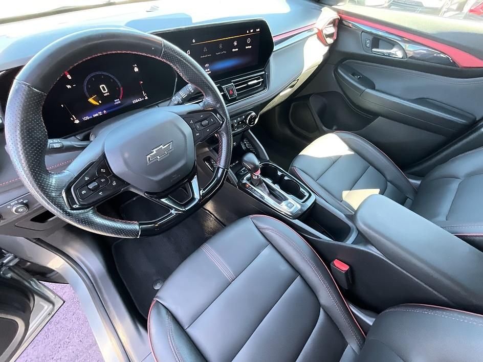Used 2025 Gray Chevrolet RS image 21