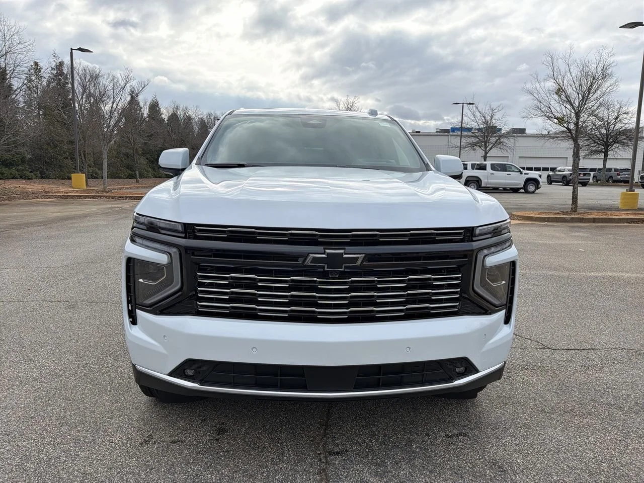 New 2026 Polar White Tricoat Chevrolet High Country image 3