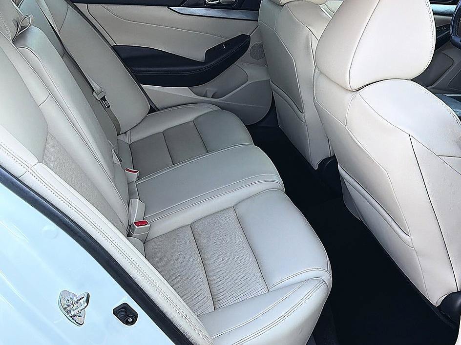 Used 2018 Pearl White Nissan SV image 24