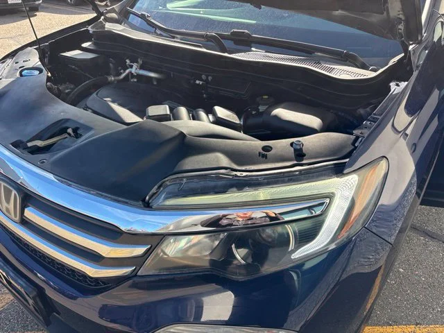Certified Used 2016 Blue Honda EX image 17