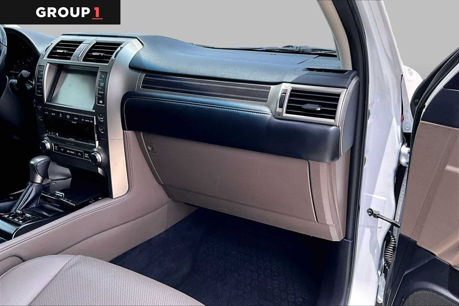 Used 2020 Starfire Pearl Lexus Premium image 16