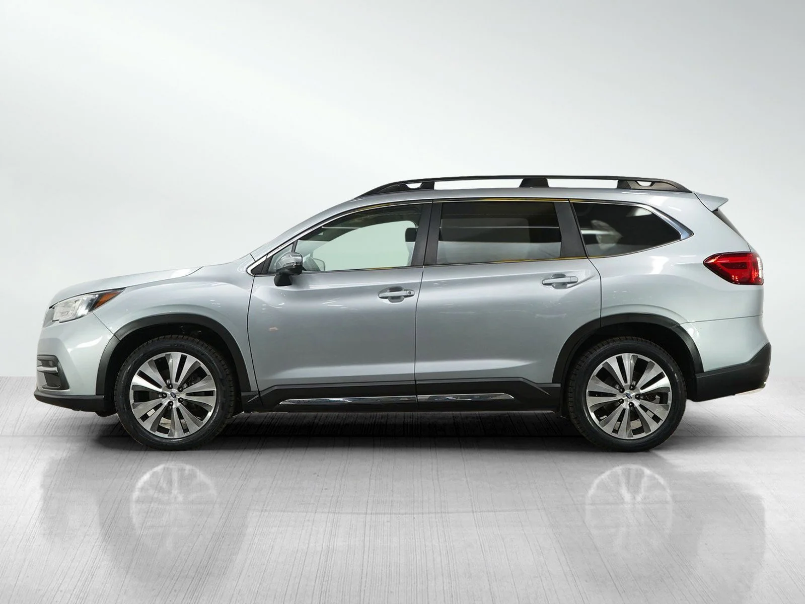 Used 2020 Subaru Ascent Limited with VIN 4S4WMALD8L3438041 for sale in Burnsville, Minnesota