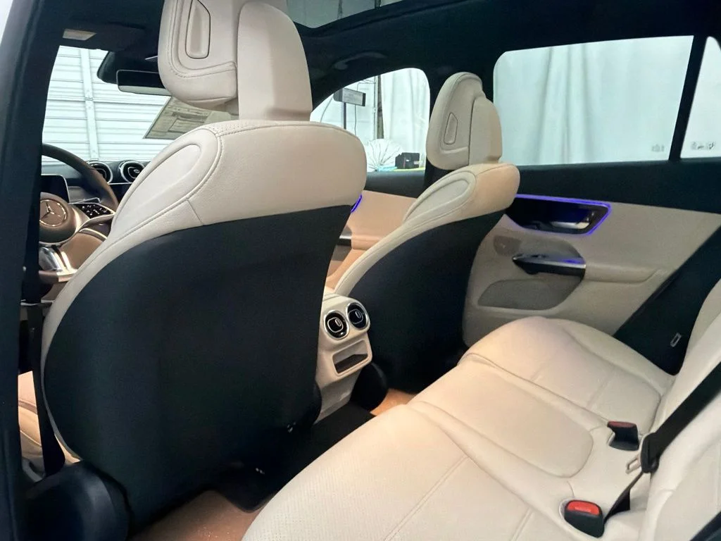 New 2027 White Mercedes-Benz GLC 300 image 20