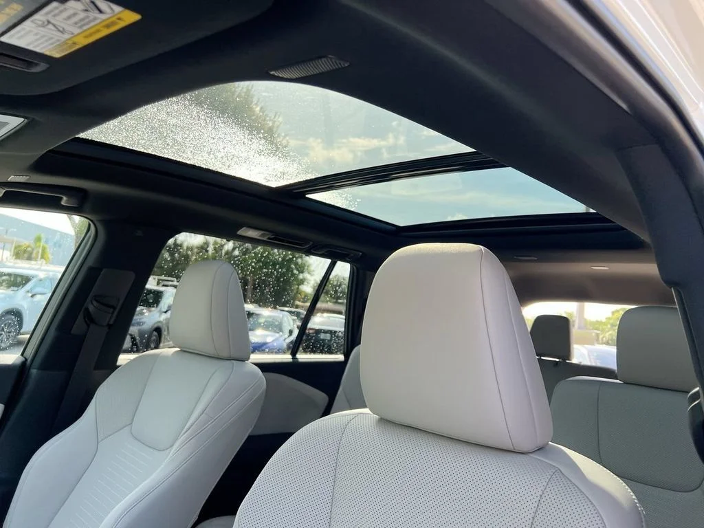 Used 2026 Wind Chill Pearl Lexus 350 Premium image 18