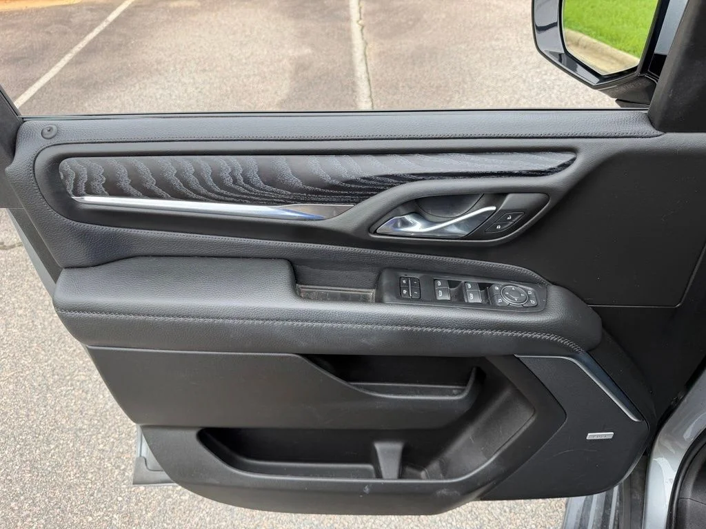 Used 2023 Silver GMC Denali image 20