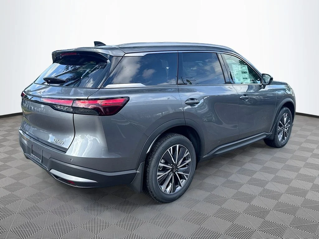 New 2027 GRAPHITE SHADOW INFINITI Luxe FWD image 5