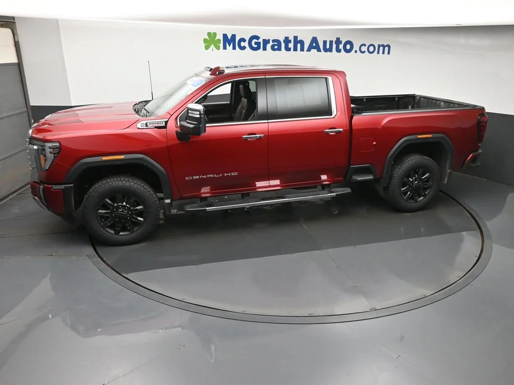 Used 2024 Red GMC Denali image 25