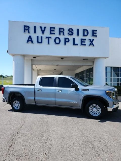 2023 GMC Sierra 4WD Crew Cab Short Box Pro's photo
