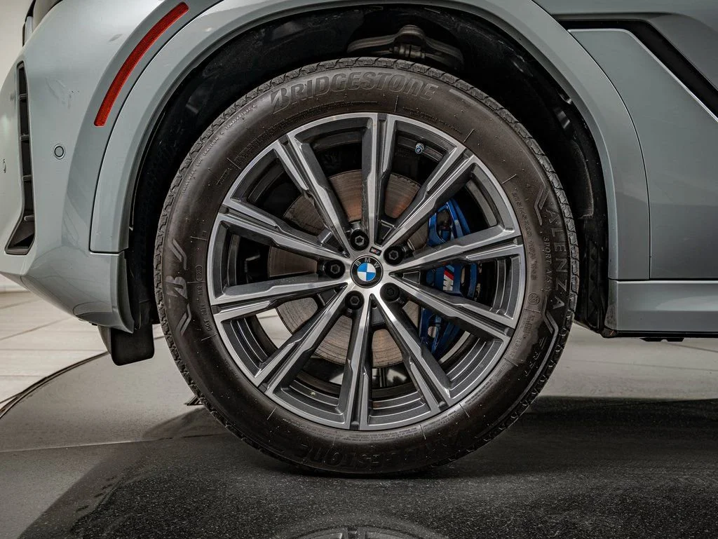 Used 2024 Brooklyn Gray Metallic BMW xDrive40i image 13