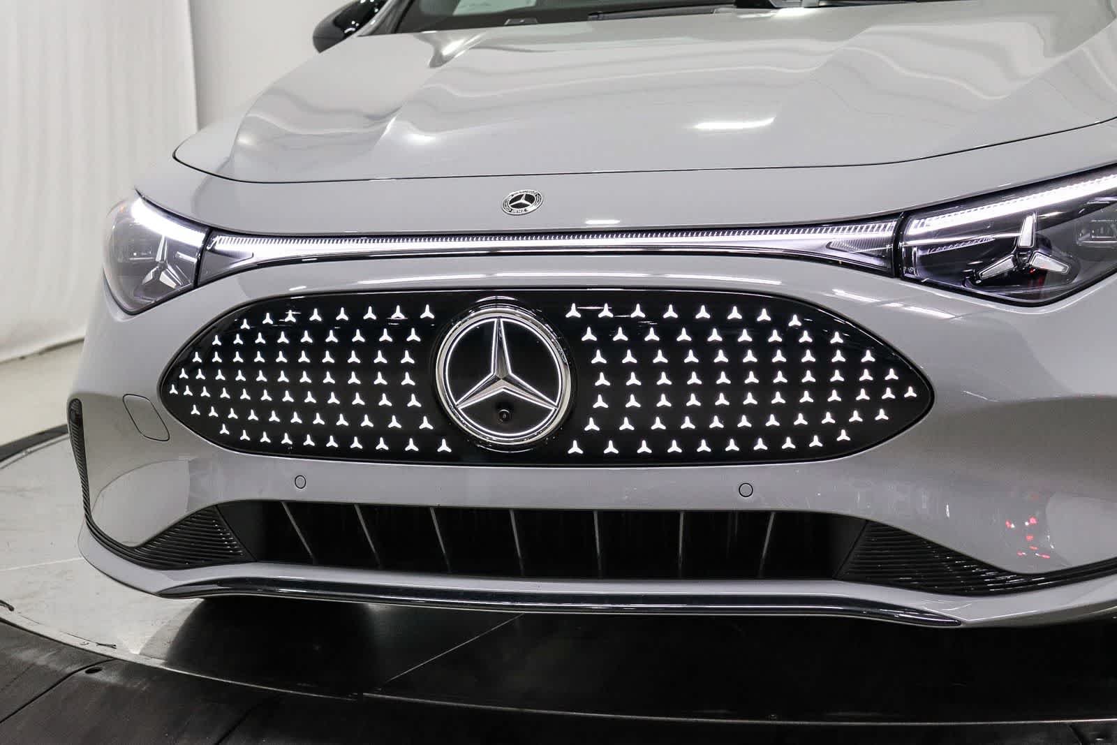 New 2027 MANUFAKTUR Alpine Grey Mercedes-Benz CLA 250+ Electric image 8