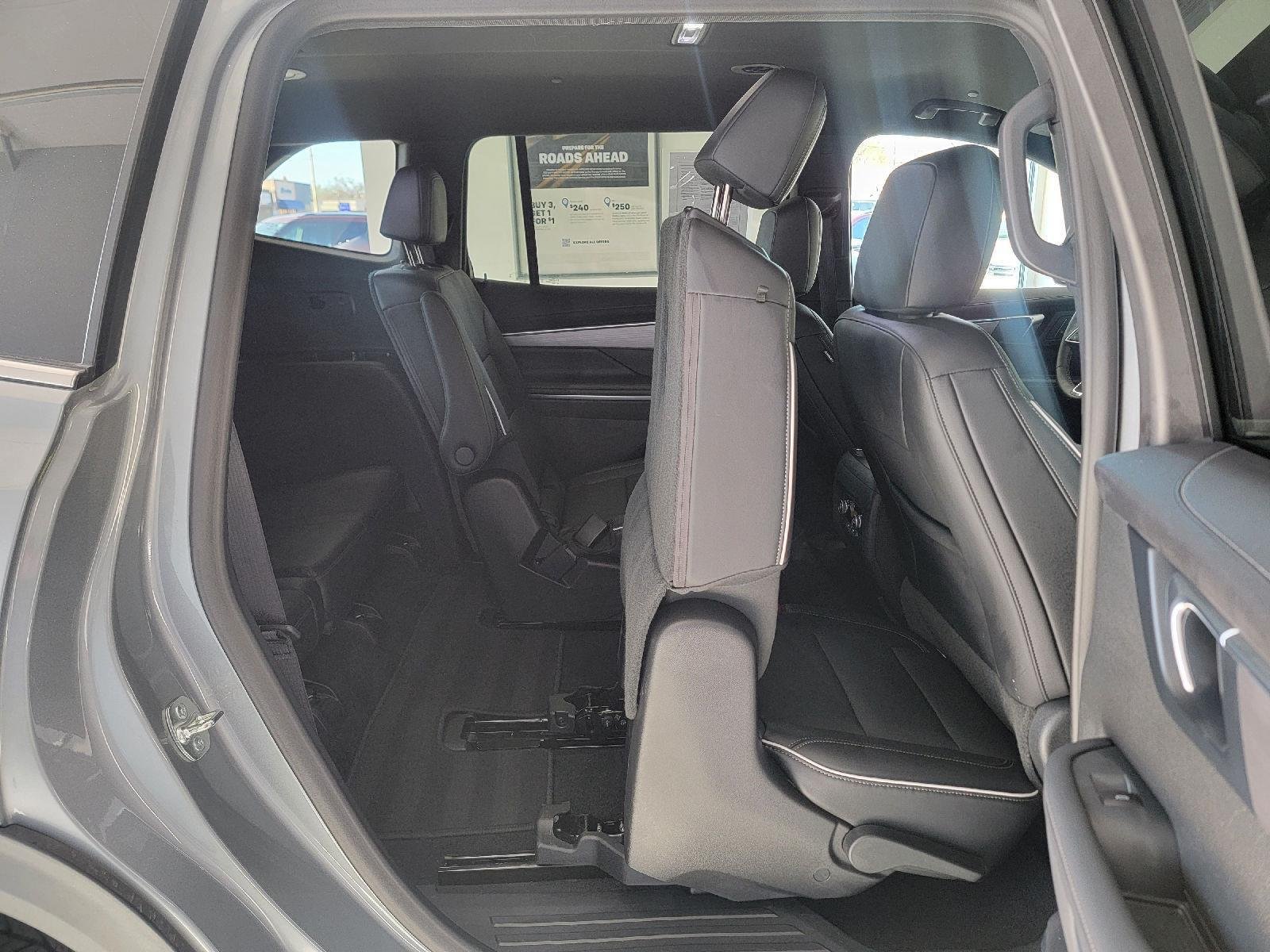 2025 Buick Enclave Preferred - Photo 30