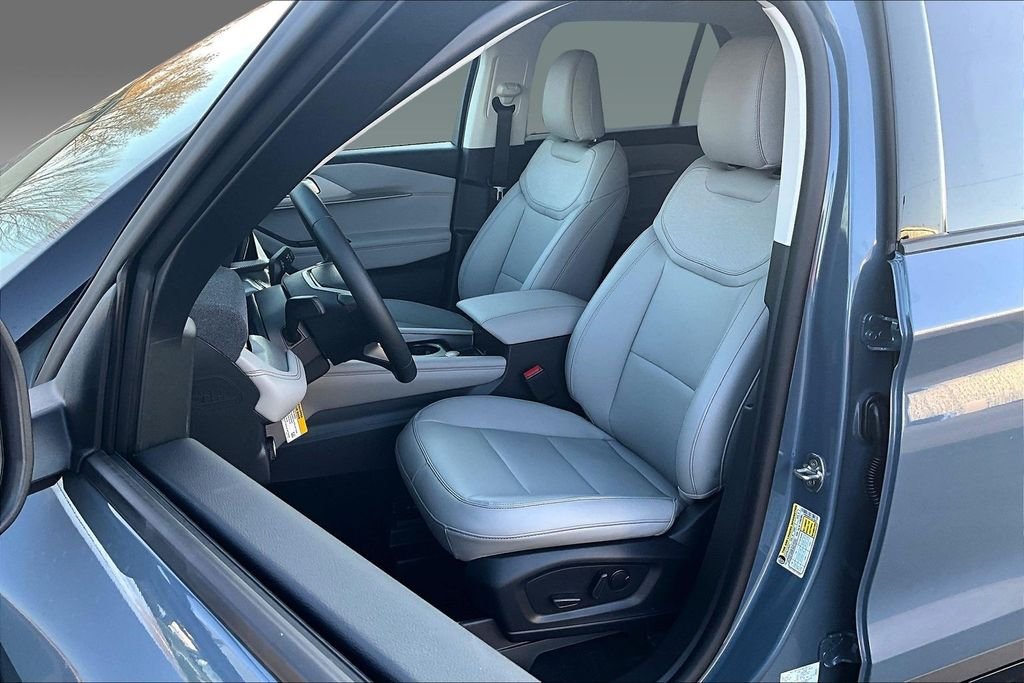 2026 Ford Explorer Active - Photo 6