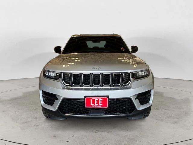 New 2026 Silver Jeep Laredo X image 9