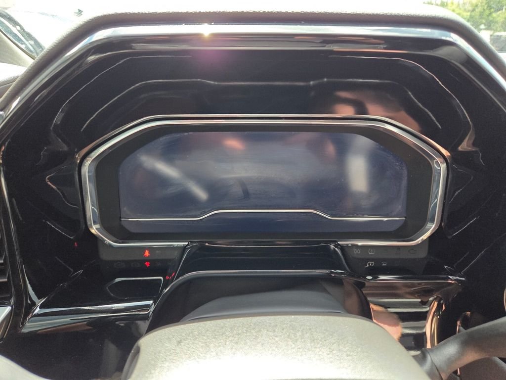 Used 2024 Blue Chevrolet LT image 33