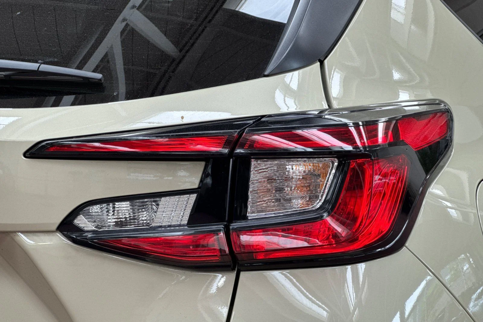 New 2026 SAND DUNE PEARL Subaru Limited Hybrid image 35