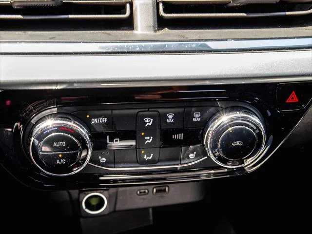 Used 2025 Cypress Gray Chevrolet LT image 17