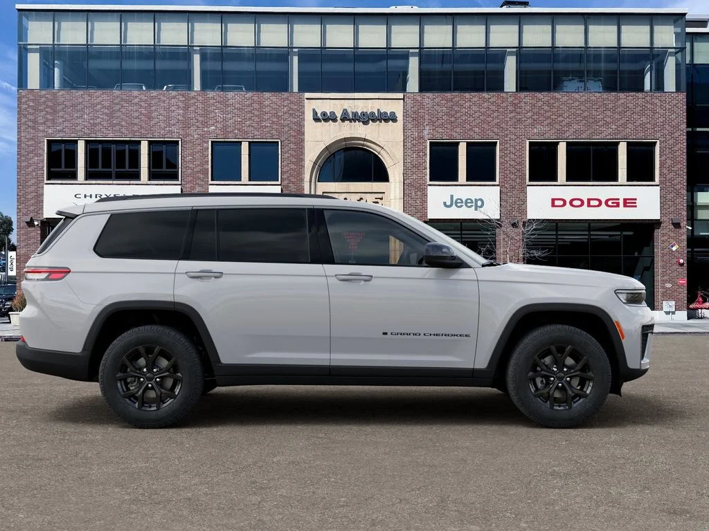 New 2026 Bright White Clear-Coat Exterior Paint Jeep Altitude image 21