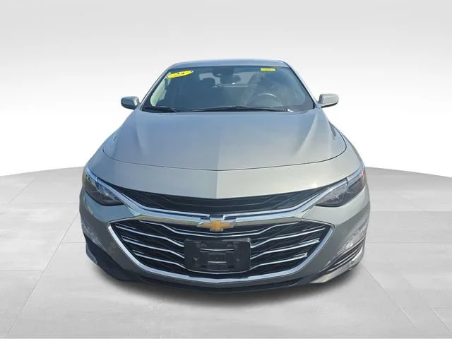 Used 2025 Sterling Gray Metallic Chevrolet 1LT image 9