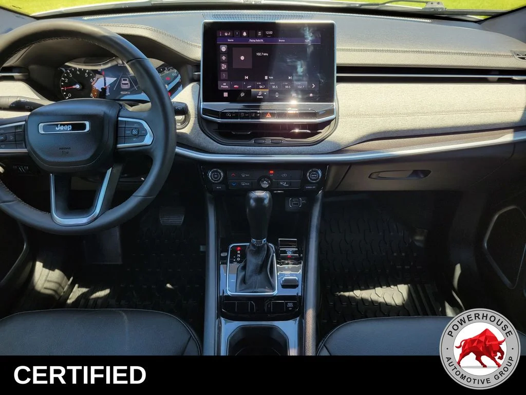 Used 2023 White Jeep Latitude Lux image 20