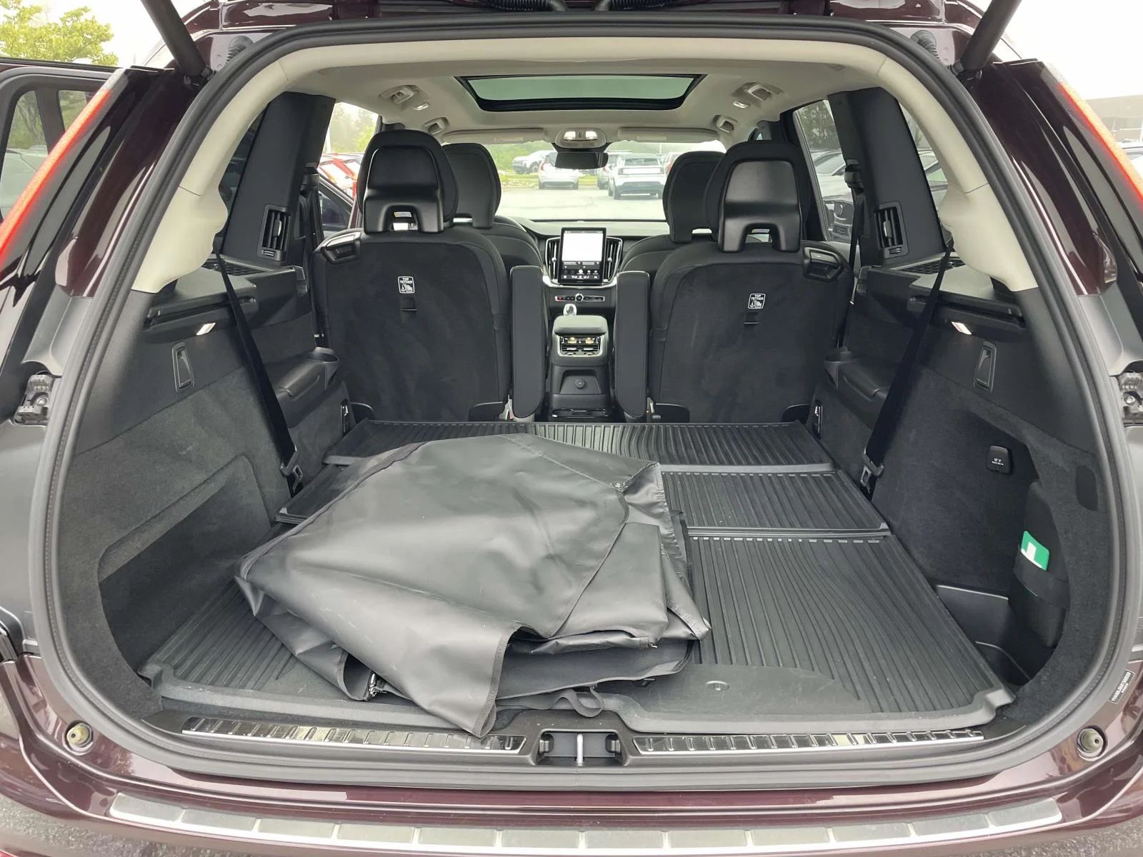 Used 2025 Mulberry Red Metallic Volvo Plus image 30